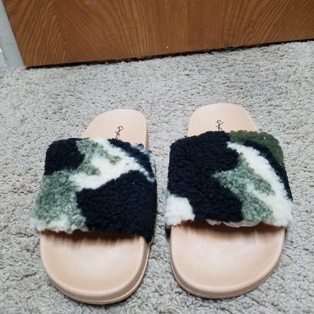 Camo Slides
